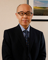 東弘公証人の写真